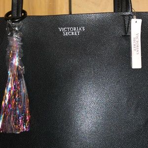Large VS tote. NWT
